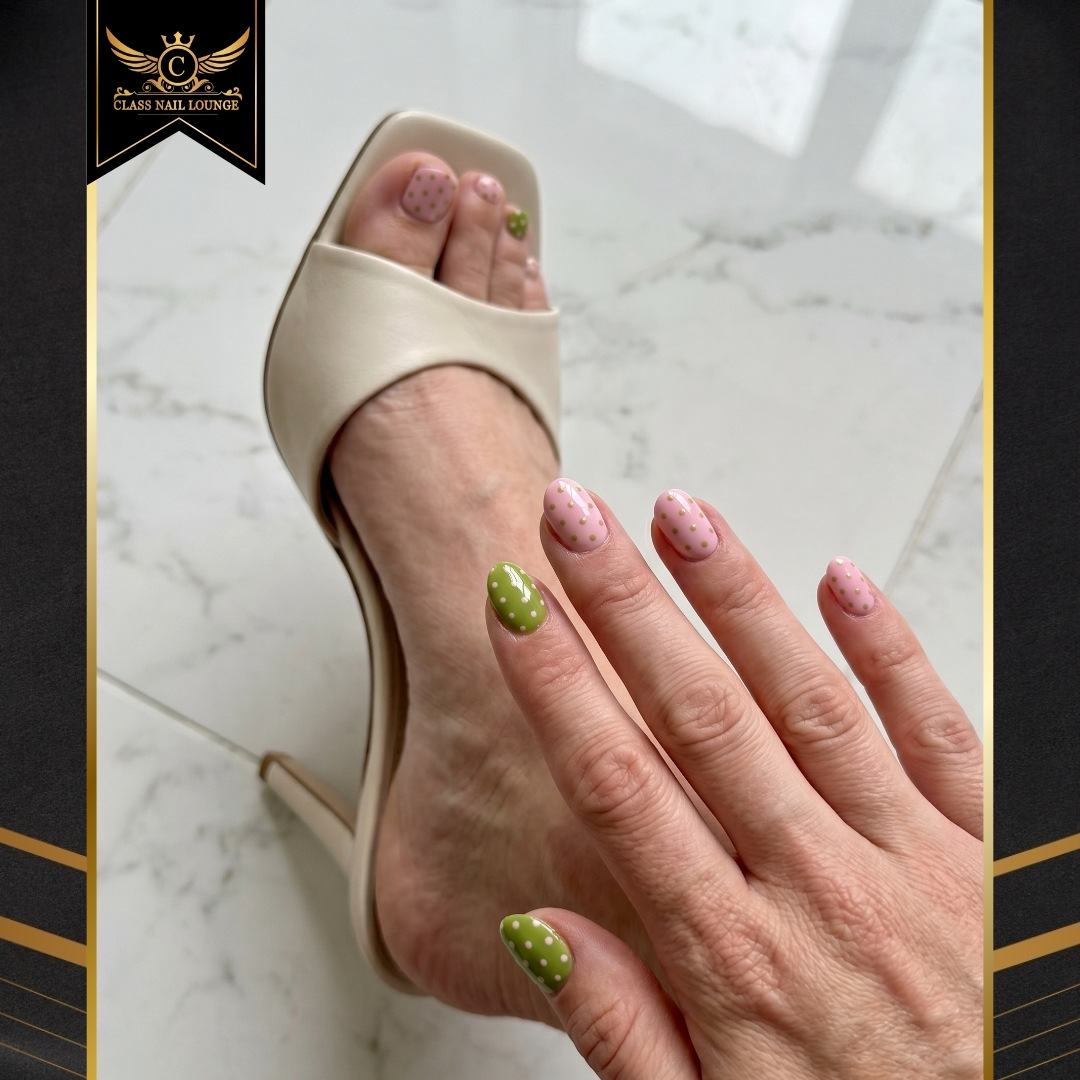 Elegant nails